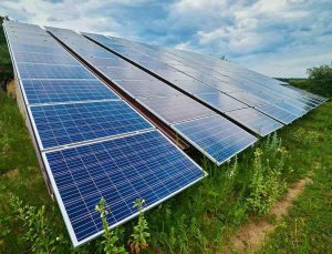 Painéis de energia solar fotovoltaica